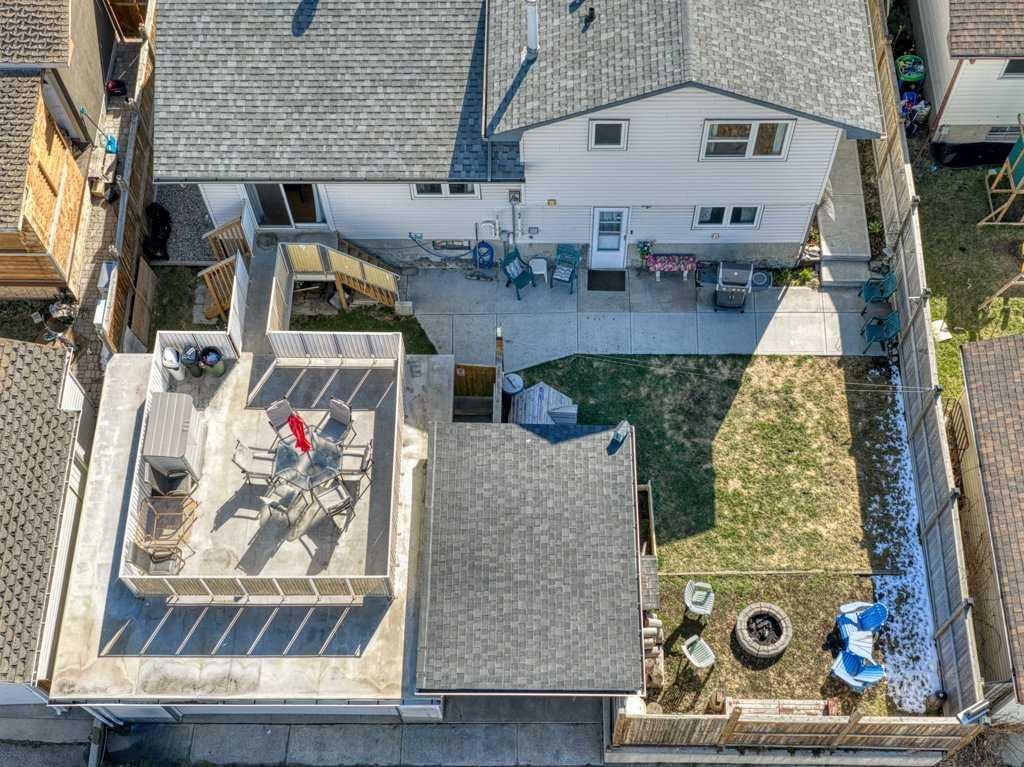 235 Rundleridge Drive NE, Calgary — photo 2 of 47