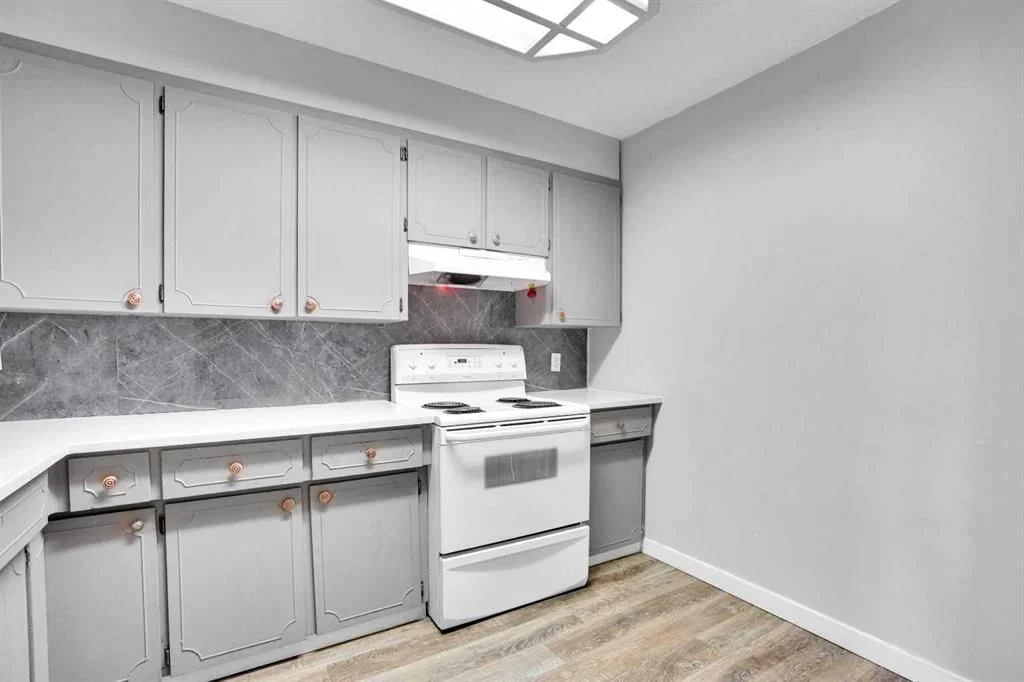 52 Pennsburg Way SE, Calgary — photo 2 of 25
