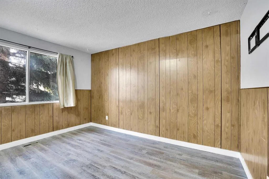 52 Pennsburg Way SE, Calgary — photo 4 of 25