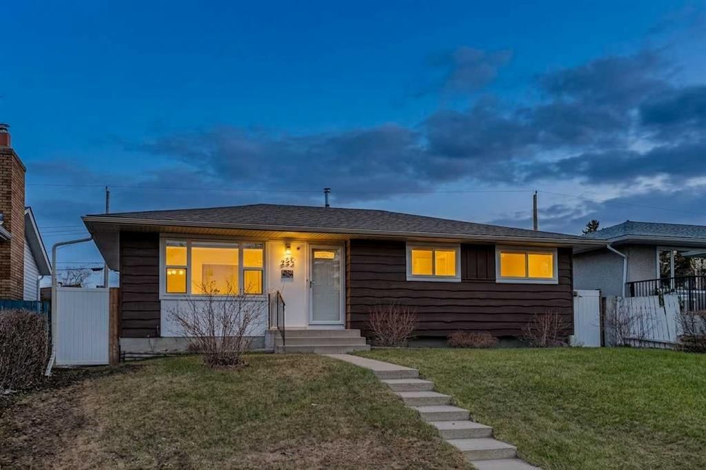 727 Macleay Road NE, Calgary — main listing photo