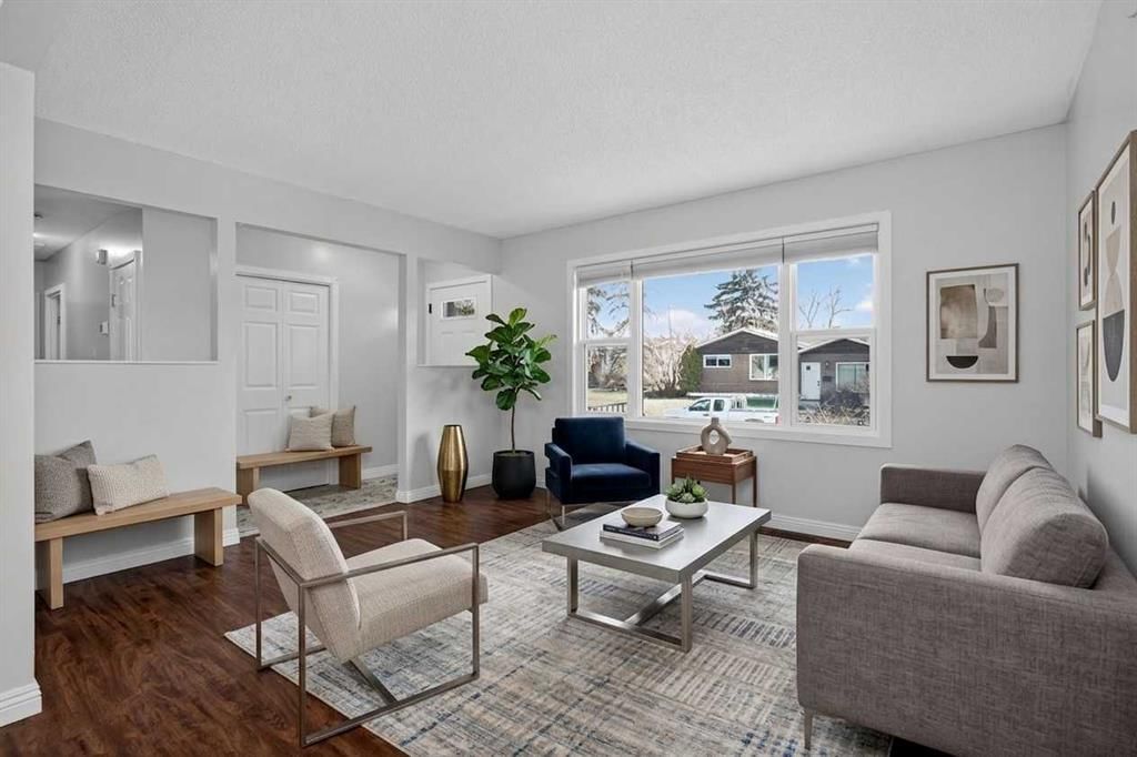 727 Macleay Road NE, Calgary — photo 2 of 49