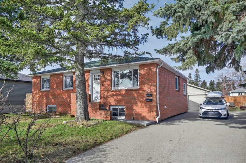 32 Beaupre Crescent NW, Calgary — main listing photo