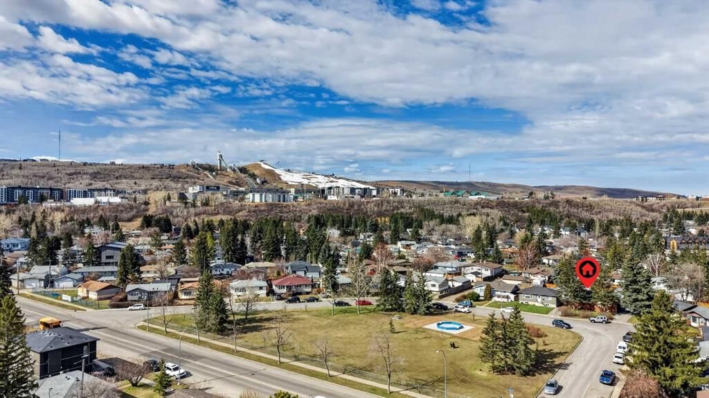 32 Beaupre Crescent NW, Calgary — photo 2 of 46