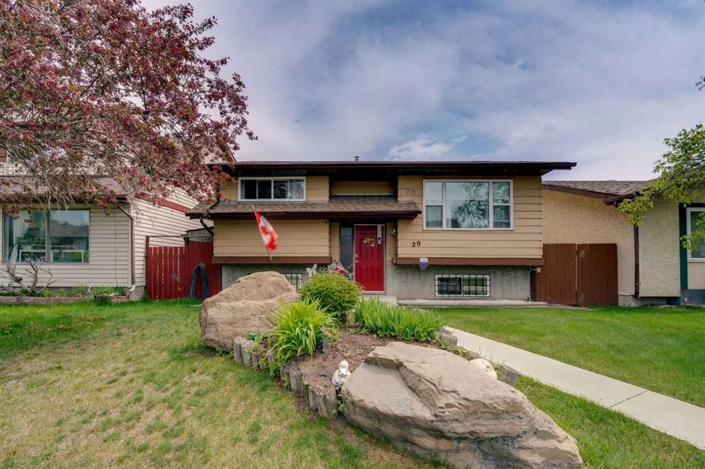 20 Ogmoor Crescent SE, Calgary — main listing photo