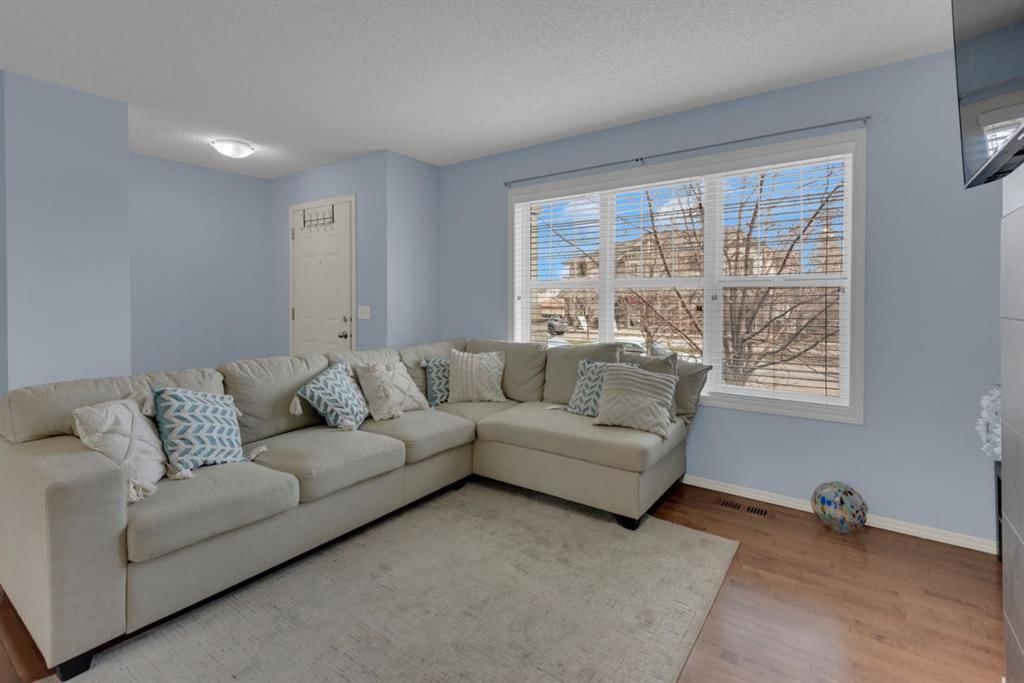 273 Eversyde Boulevard SW, Calgary — photo 4 of 30