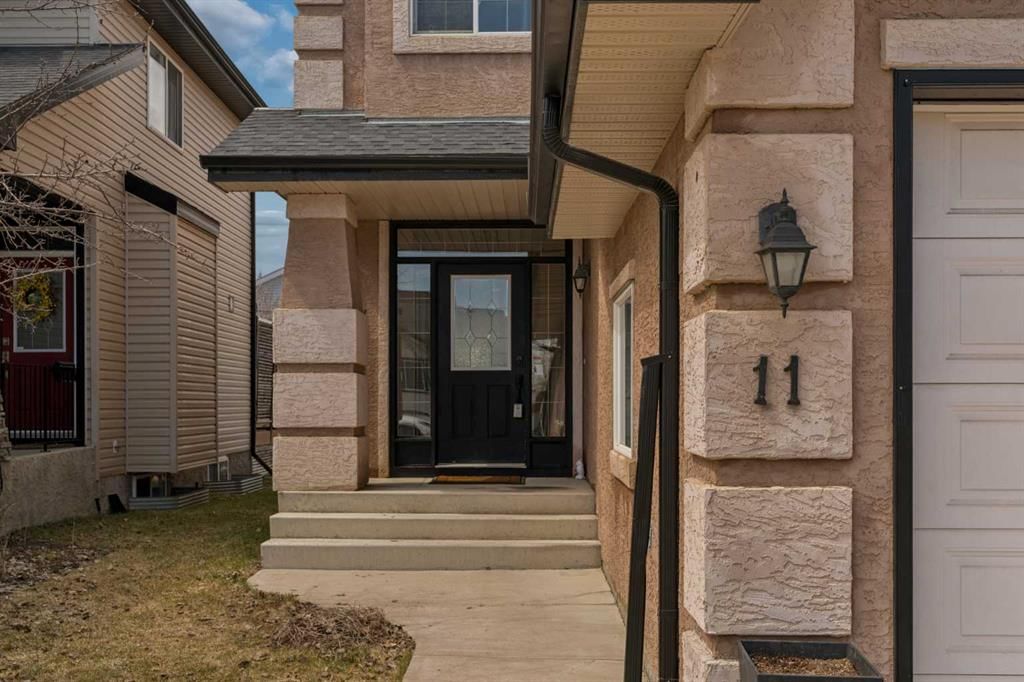 11 Valley Crest Rise NW, Calgary — photo 2 of 48