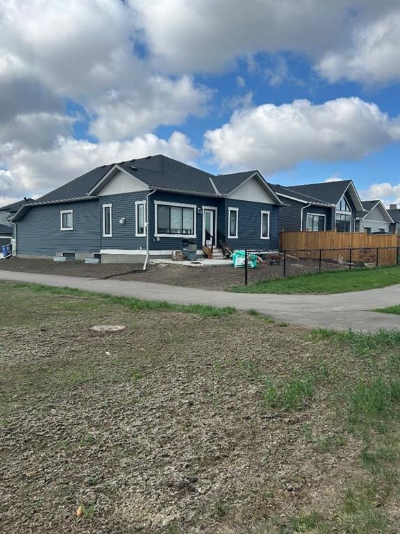800 Mandalay Link, Carstairs — photo 5 of 40