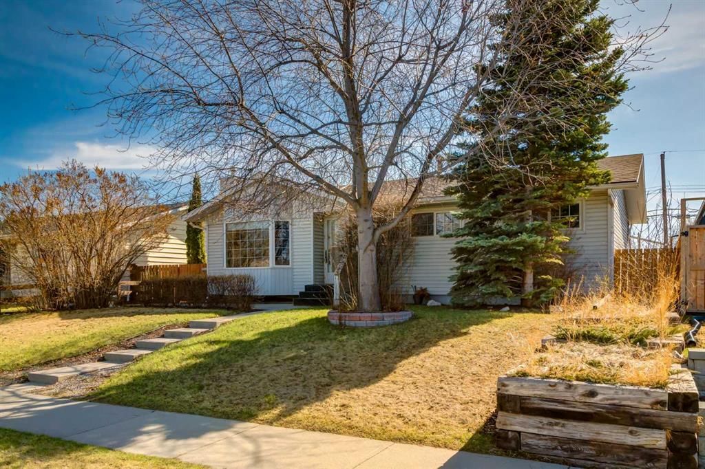 367 Acadia Drive SE, Calgary — main listing photo
