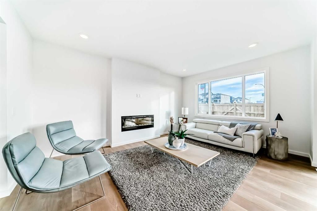 64 Creekside Path SW, Calgary — photo 4 of 32