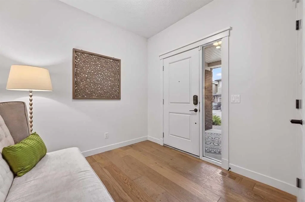 19 Cranbrook Crescent SE, Calgary — photo 4 of 50