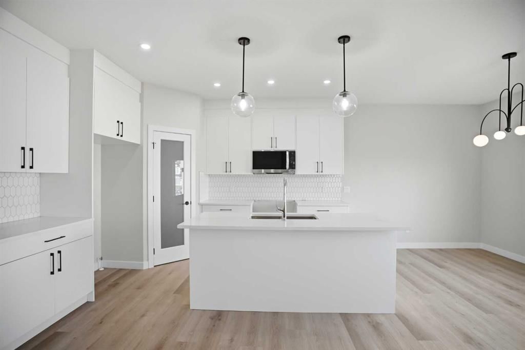109 Corner Glen Green NE, Calgary — photo 3 of 27