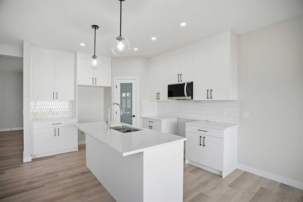 109 Corner Glen Green NE, Calgary — photo 4 of 27