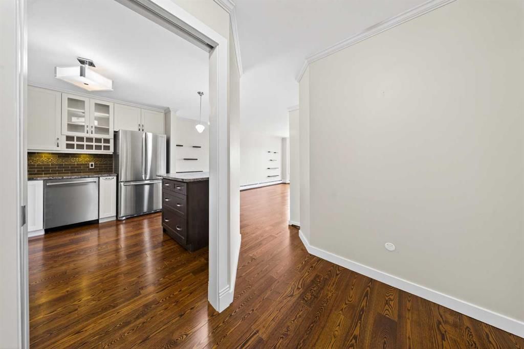 3402, Hawksbrow Point NW, Calgary — photo 3 of 49