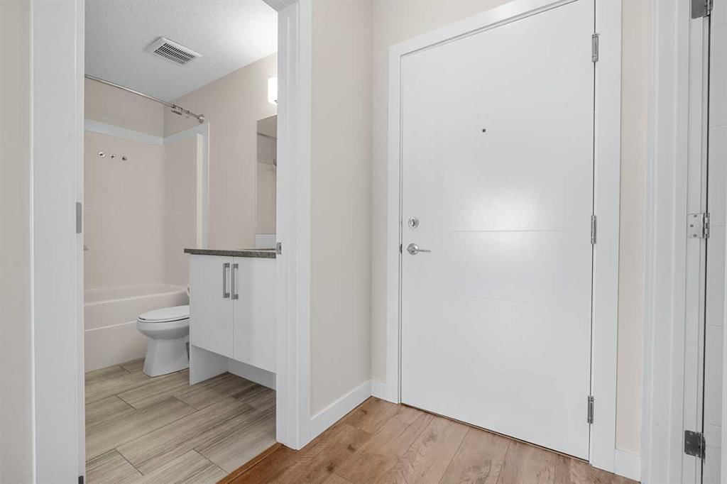 210, 20 Sage Hill Terrace NW, Calgary — photo 3 of 24