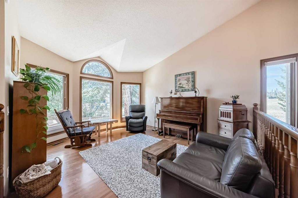 29 Deer River Green SE, Calgary — photo 5 of 50