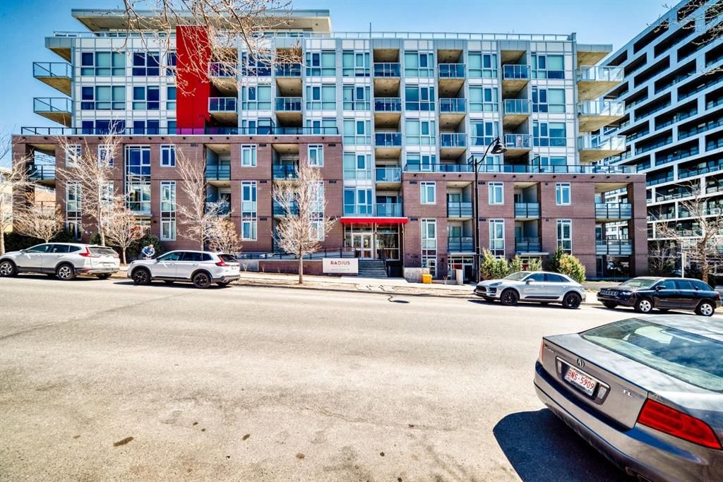 131, 88 9 Street NE, Calgary — main listing photo