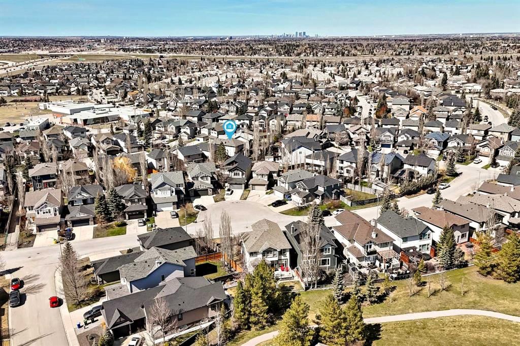 182 Chapalina Close SE, Calgary — photo 3 of 40