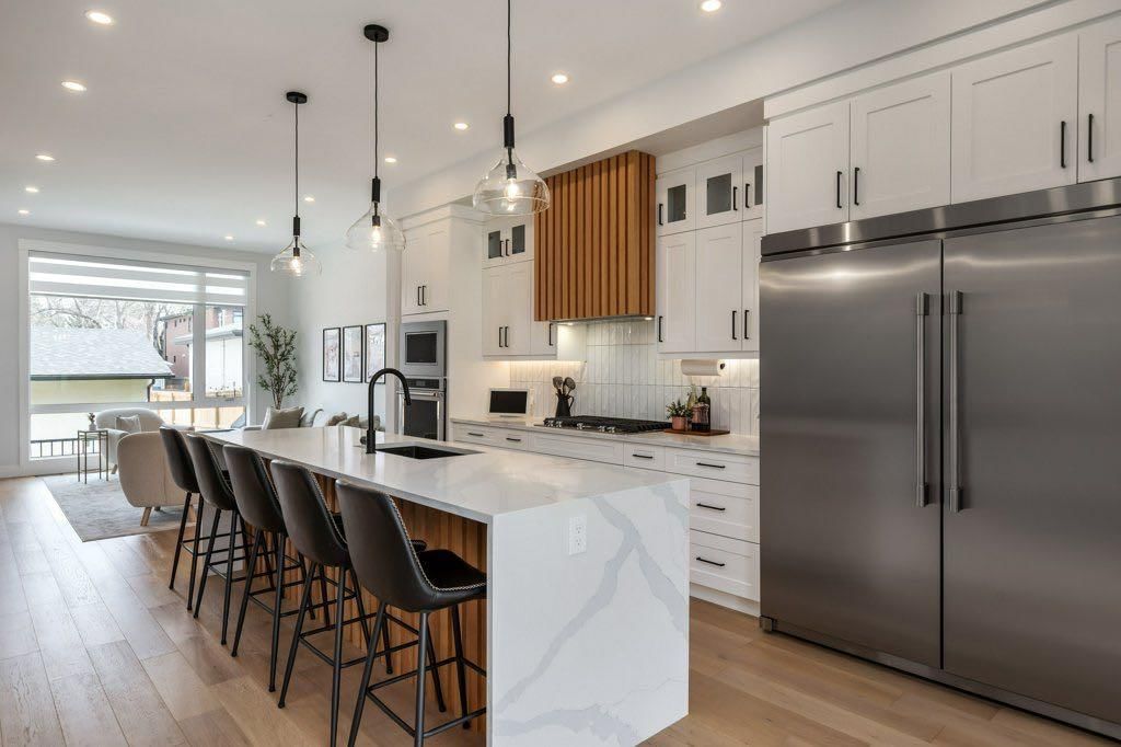 3010 26A Street SW, Calgary — photo 5 of 46