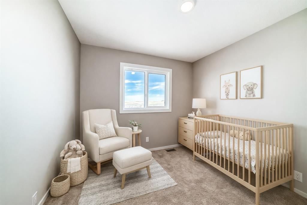 66 Sora Gardens SE, Calgary — photo 5 of 32