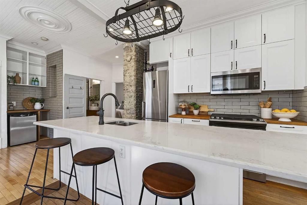 1815 4 Street NW, Calgary — photo 4 of 46