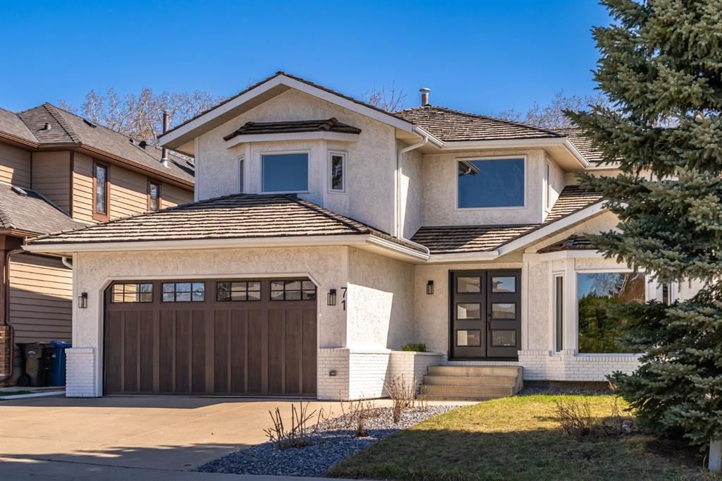 71 Woodridge Close SW, Calgary — main listing photo