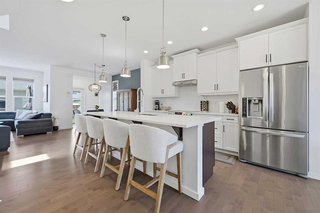 19 Marquis Gardens SE, Calgary — photo 5 of 46