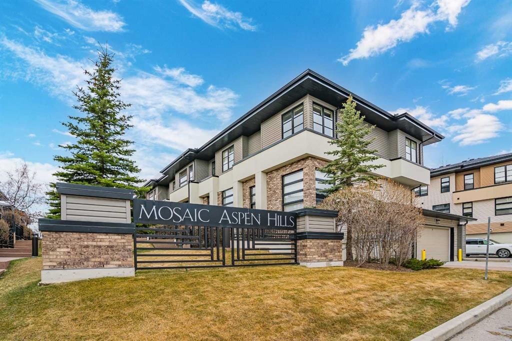 124 Aspen Hills Villas SW, Calgary — main listing photo