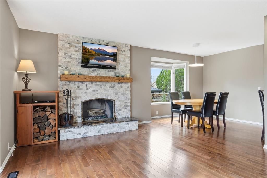 330 Silver Ridge Crescent NW, Calgary — photo 4 of 42