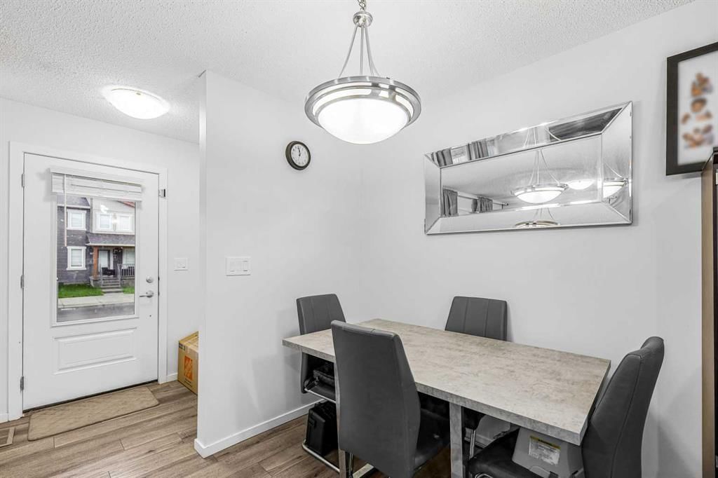 1470 148 Avenue NW, Calgary — photo 4 of 37