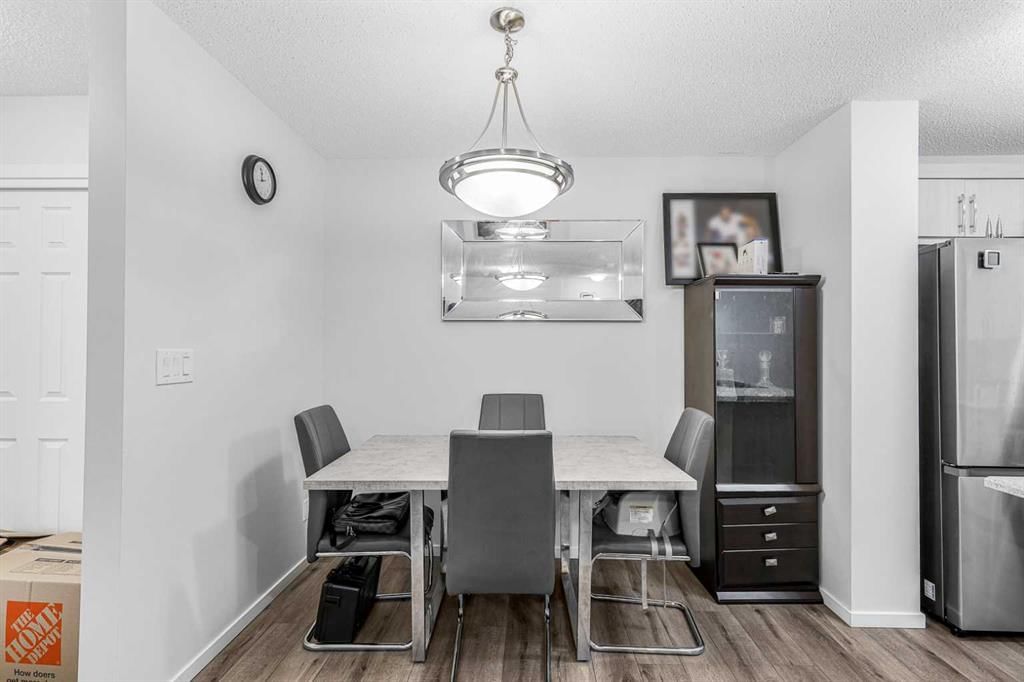 1470 148 Avenue NW, Calgary — photo 5 of 37