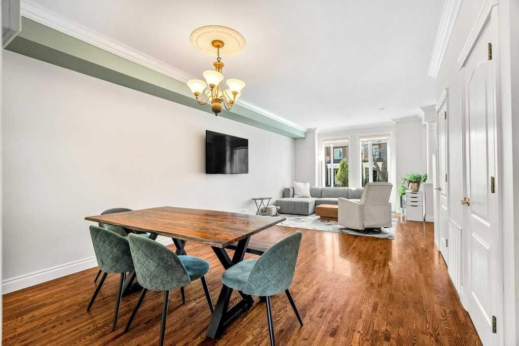 2308 Erlton Place SW, Calgary — photo 2 of 47