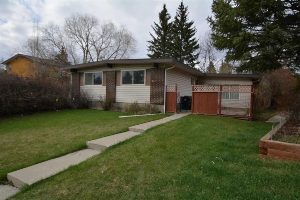 38 Dalrymple Green NW, Calgary — photo 2 of 12
