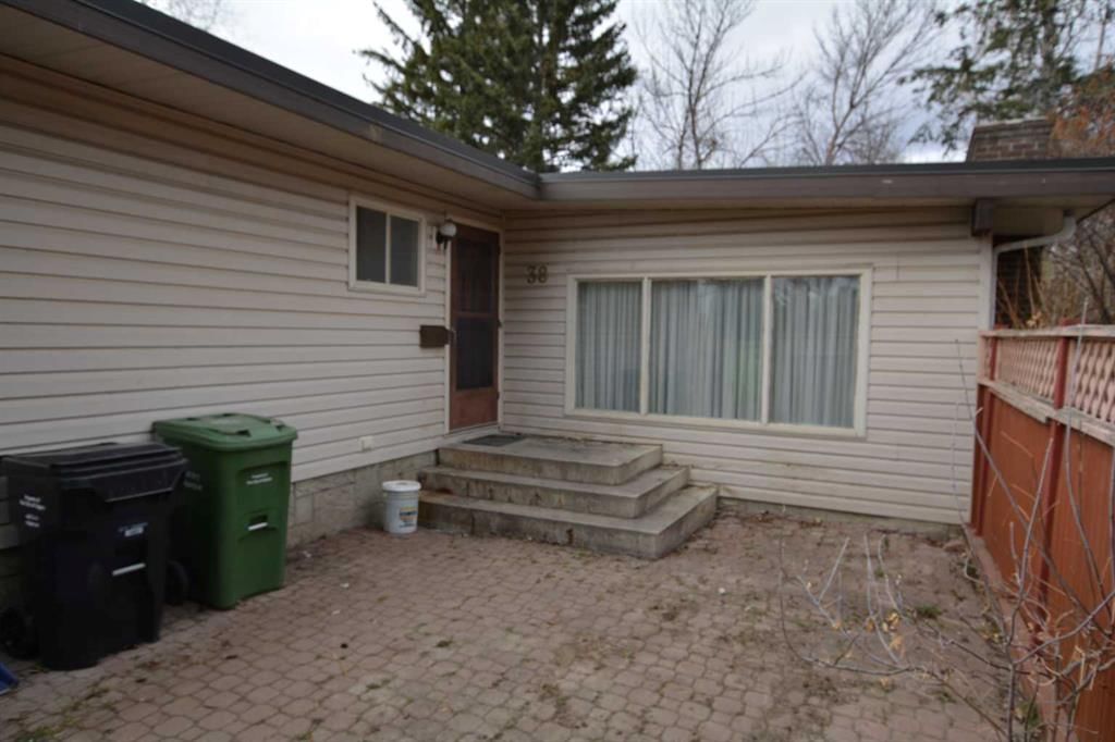 38 Dalrymple Green NW, Calgary — photo 3 of 12