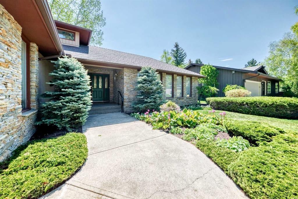 123 Varsity Estates Grove NW, Calgary — photo 2 of 50
