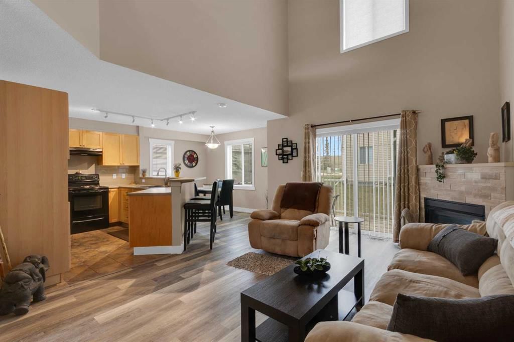 161 Citadel Meadow Gardens NW, Calgary — photo 5 of 35