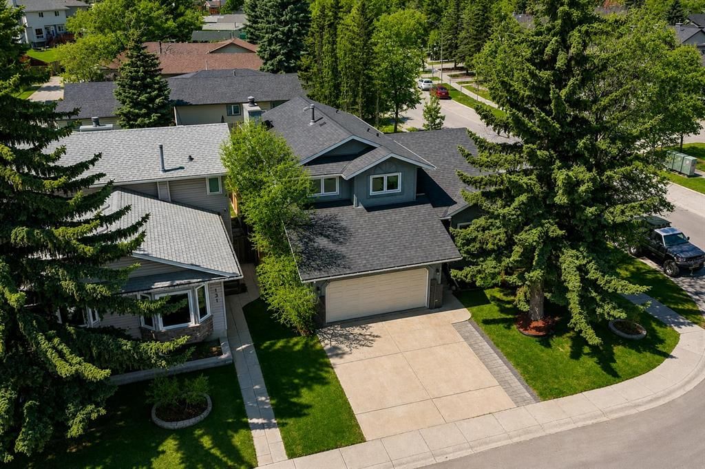 127 Mckerrell Way SE, Calgary — photo 2 of 48