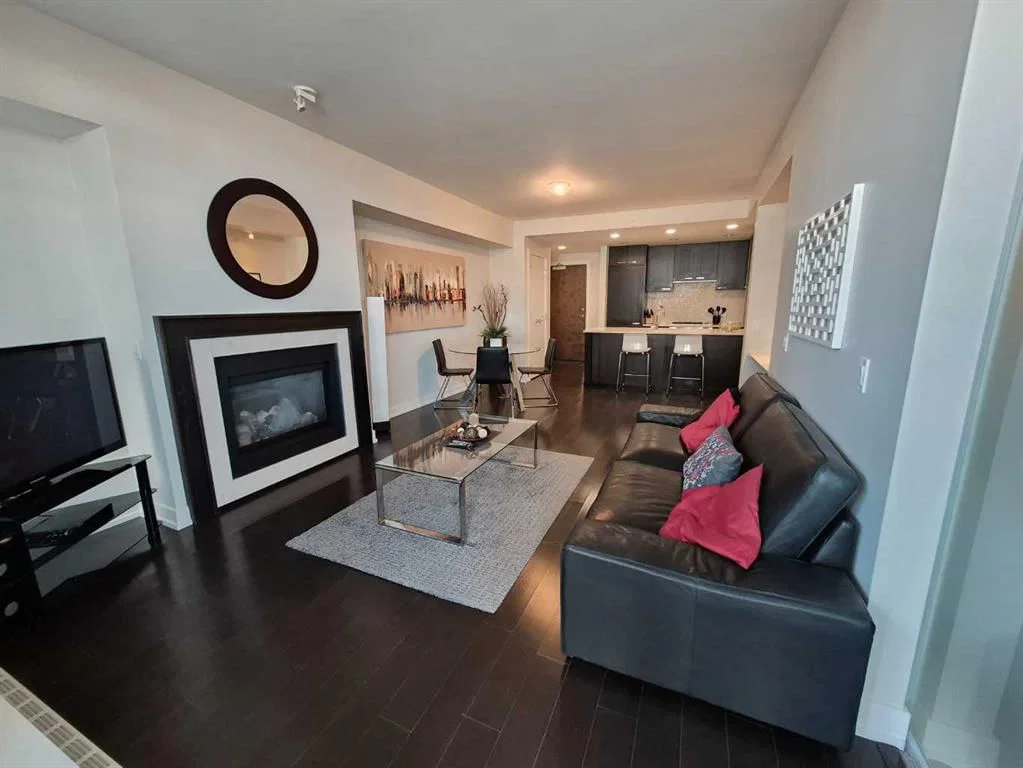 722, 222 Riverfront Avenue SW, Calgary — photo 2 of 15