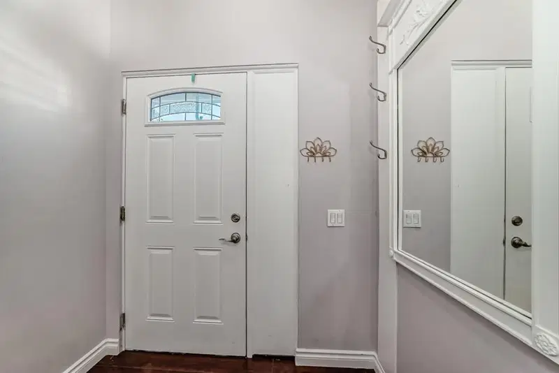 724D Raynard Crescent SE, Calgary — photo 2 of 31