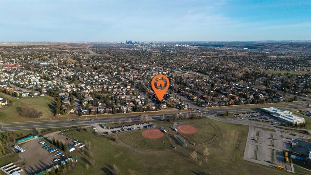 68 Hawkfield Crescent NW, Calgary — photo 3 of 43