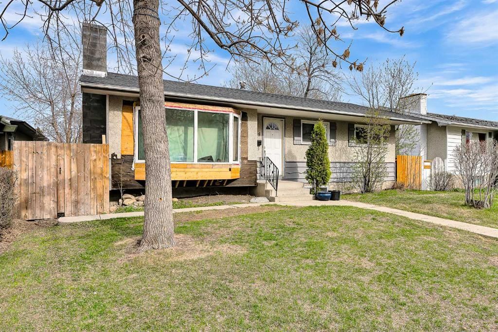 924 Hunterston Hill NW, Calgary — photo 3 of 18