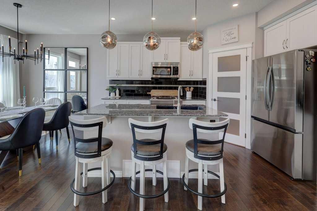 194 Sage Bank Grove NW, Calgary — photo 4 of 33