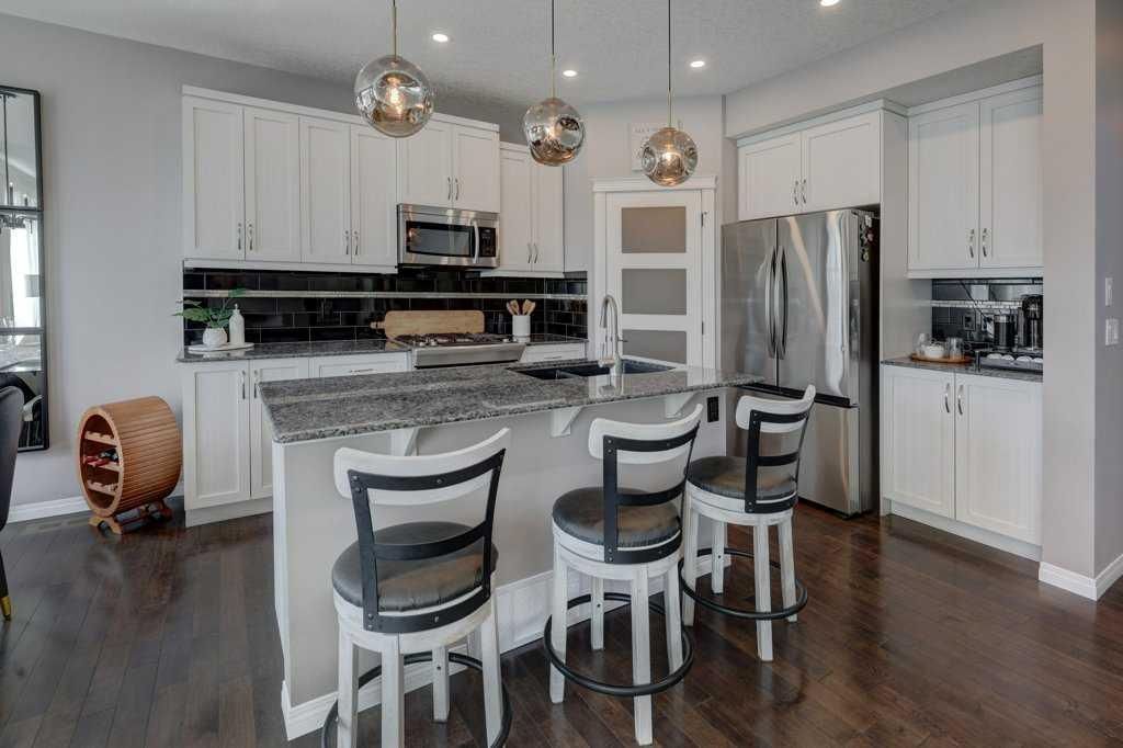 194 Sage Bank Grove NW, Calgary — photo 5 of 33