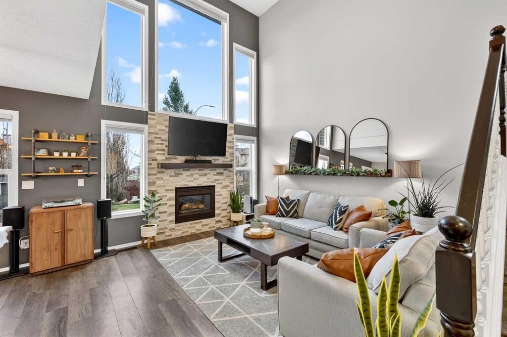 92 Bridlewood Park SW, Calgary — photo 4 of 44