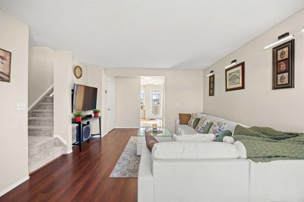 2501, 111 Tarawood Lane NE, Calgary — photo 4 of 26