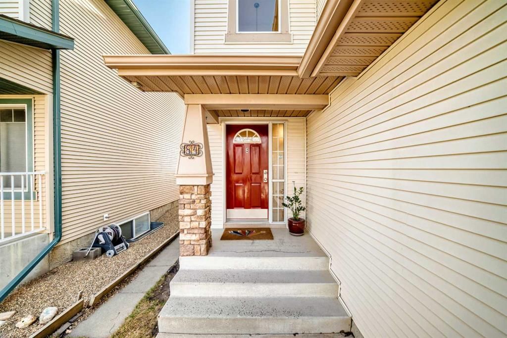 84 Cougarstone Square SW, Calgary — photo 3 of 29