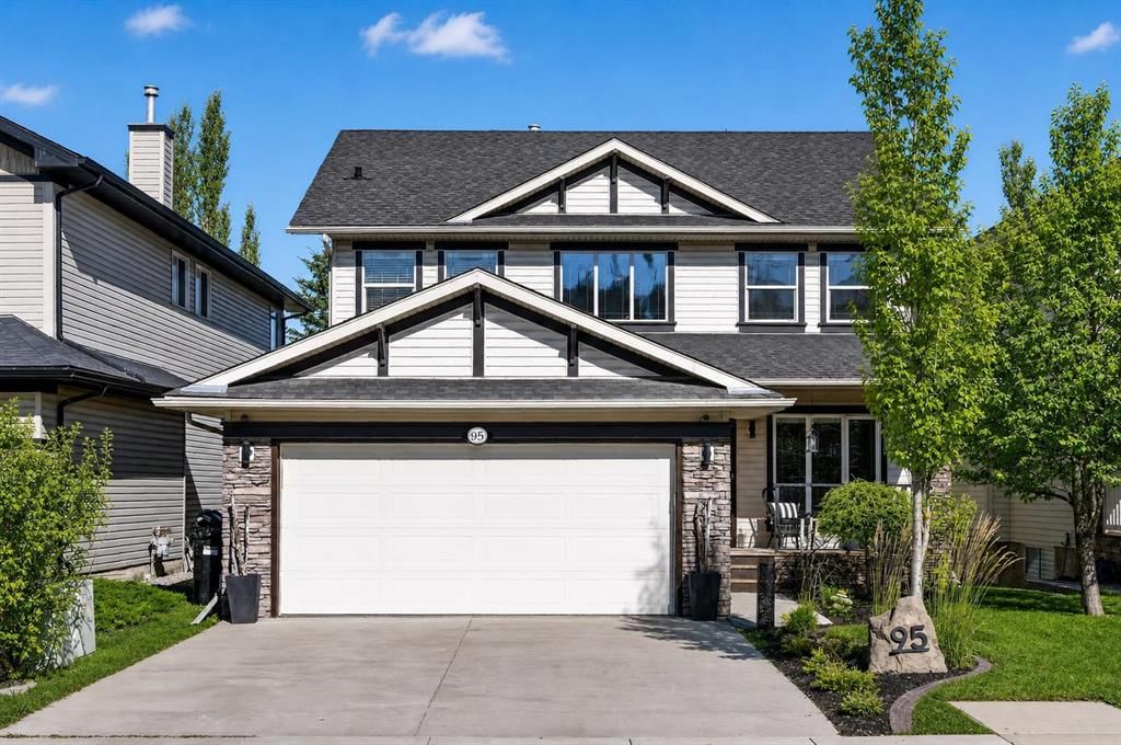 95 Crestmont Drive SW, Calgary — main listing photo