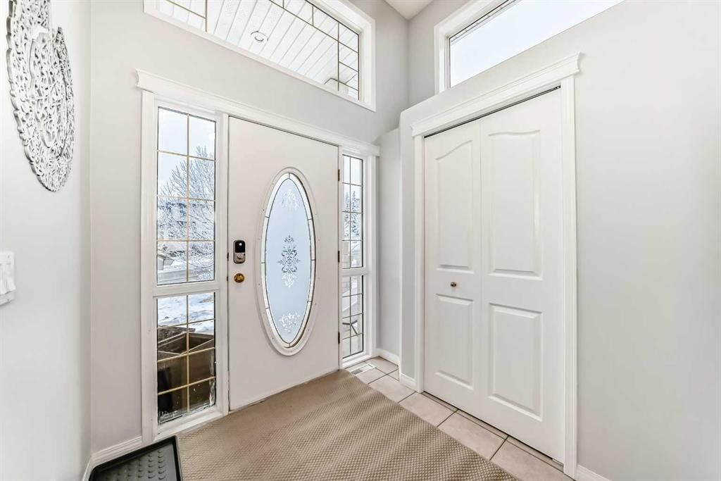 3263 Signal Hill Drive SW, Calgary — photo 2 of 49