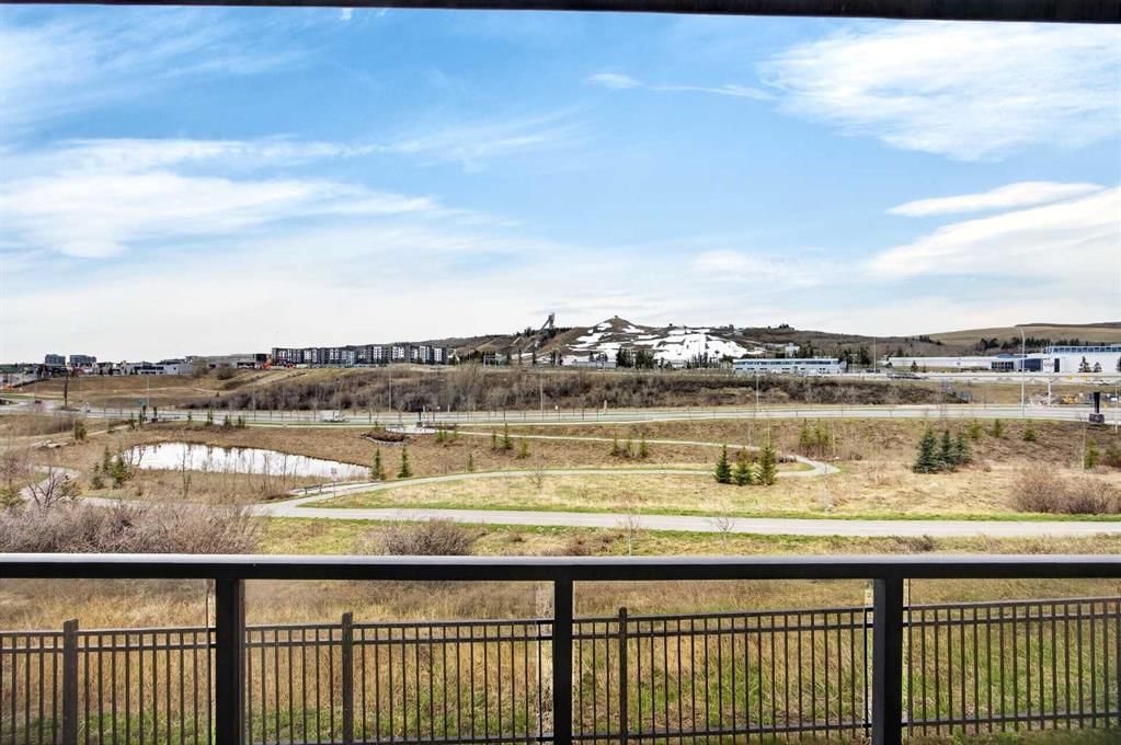 2105, 80 Greenbriar Place NW, Calgary — photo 3 of 36
