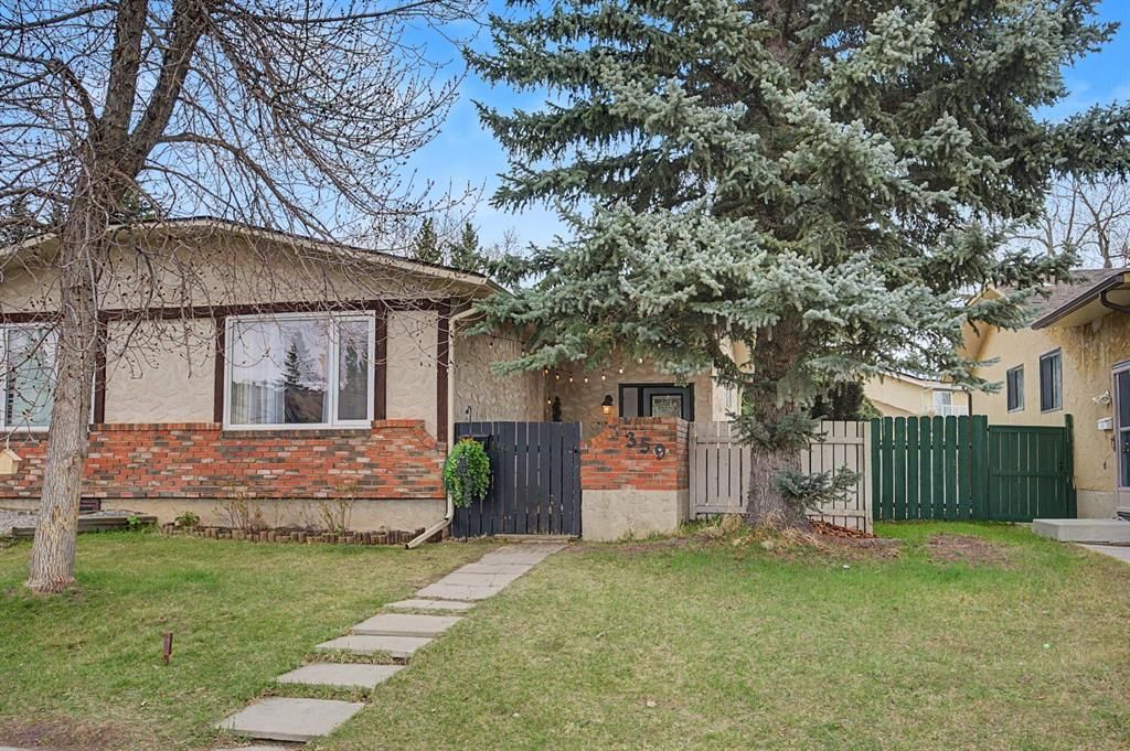 359 Woodvale Crescent SW, Calgary — main listing photo