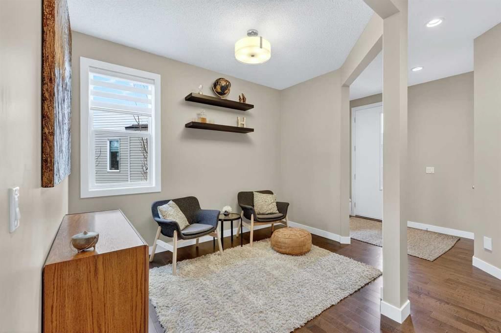 28 Walden View SE, Calgary — photo 3 of 50